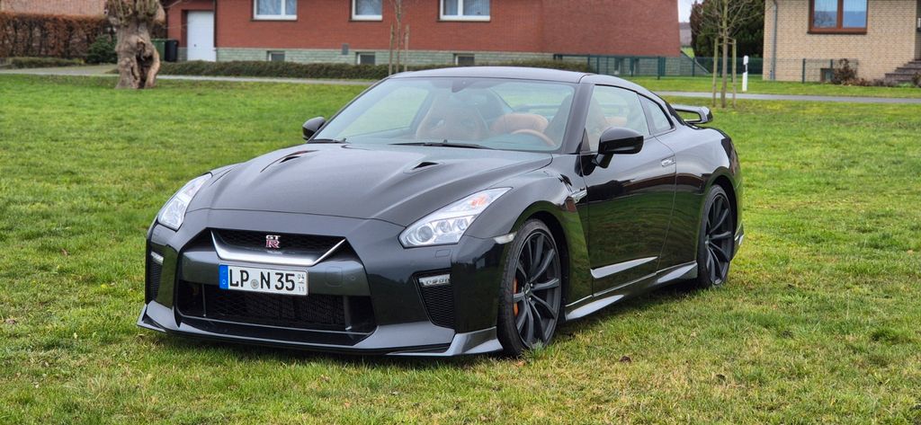 Nissan GT-R