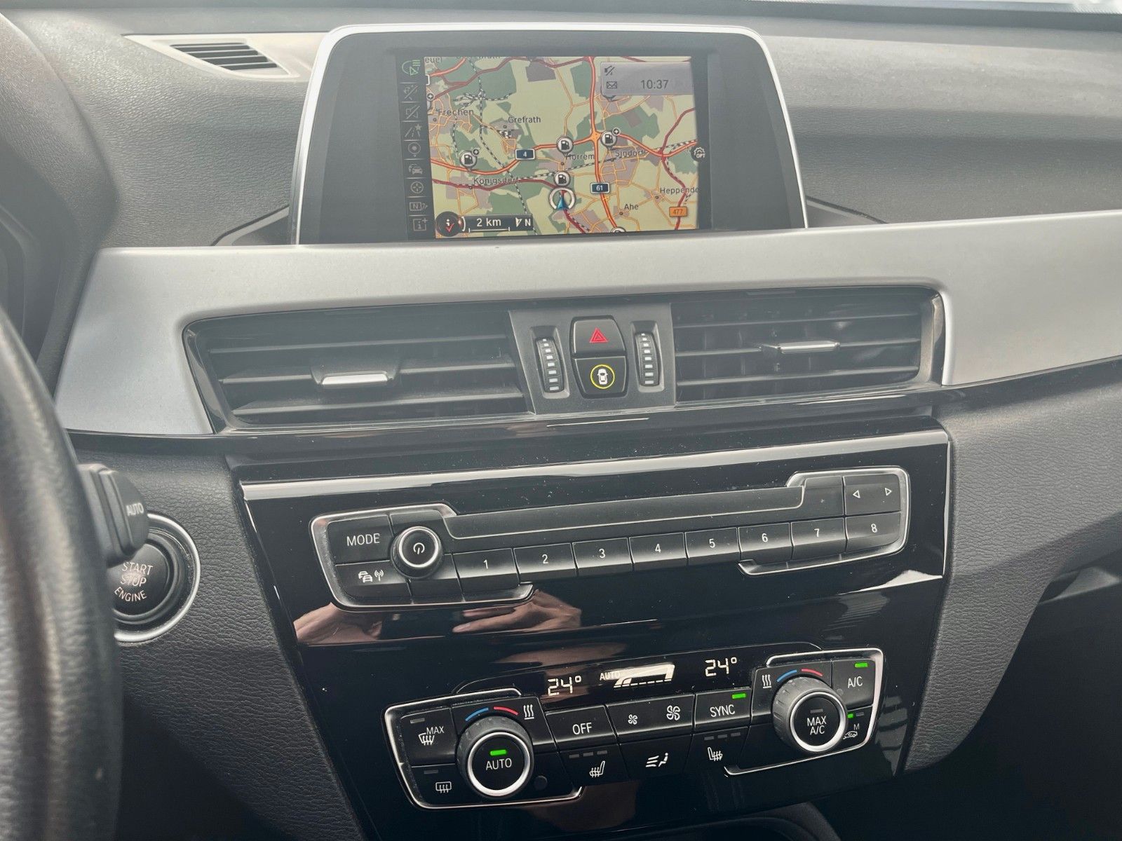 Fahrzeugabbildung BMW X1 sDrive18d Advantage Navi Tempomat SPORTSITZE