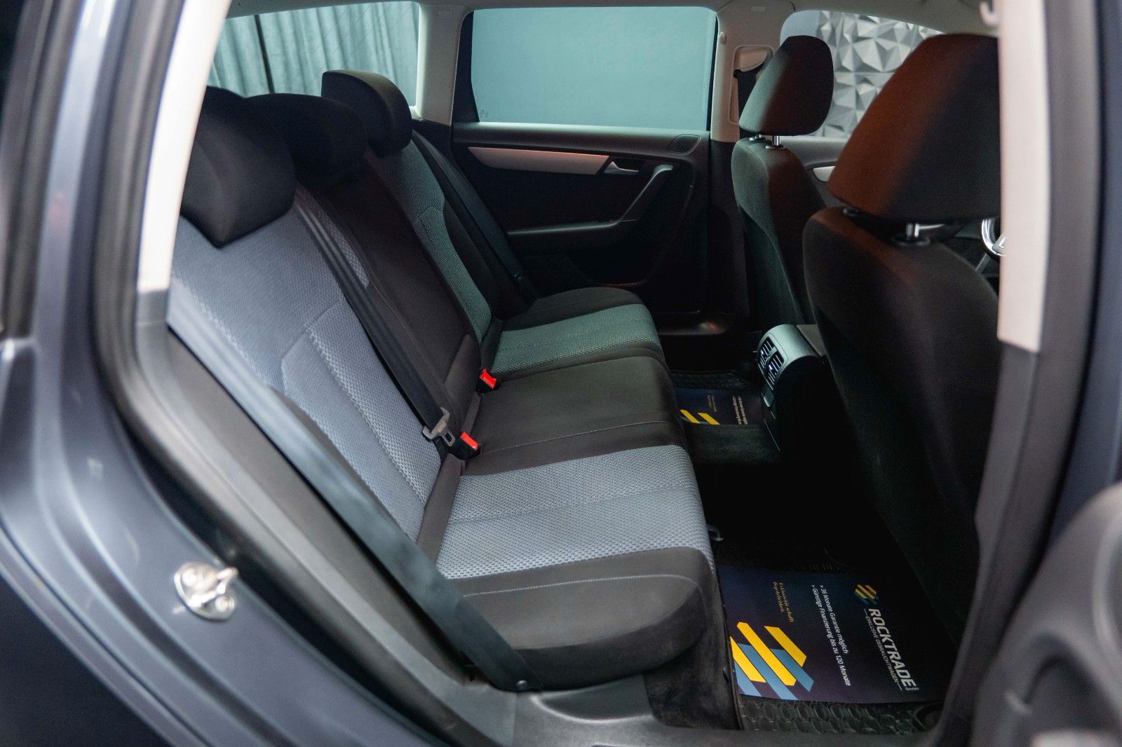 Fahrzeugabbildung Volkswagen Passat Variant 1.6 TDI Trendline BlueMotion TÜV