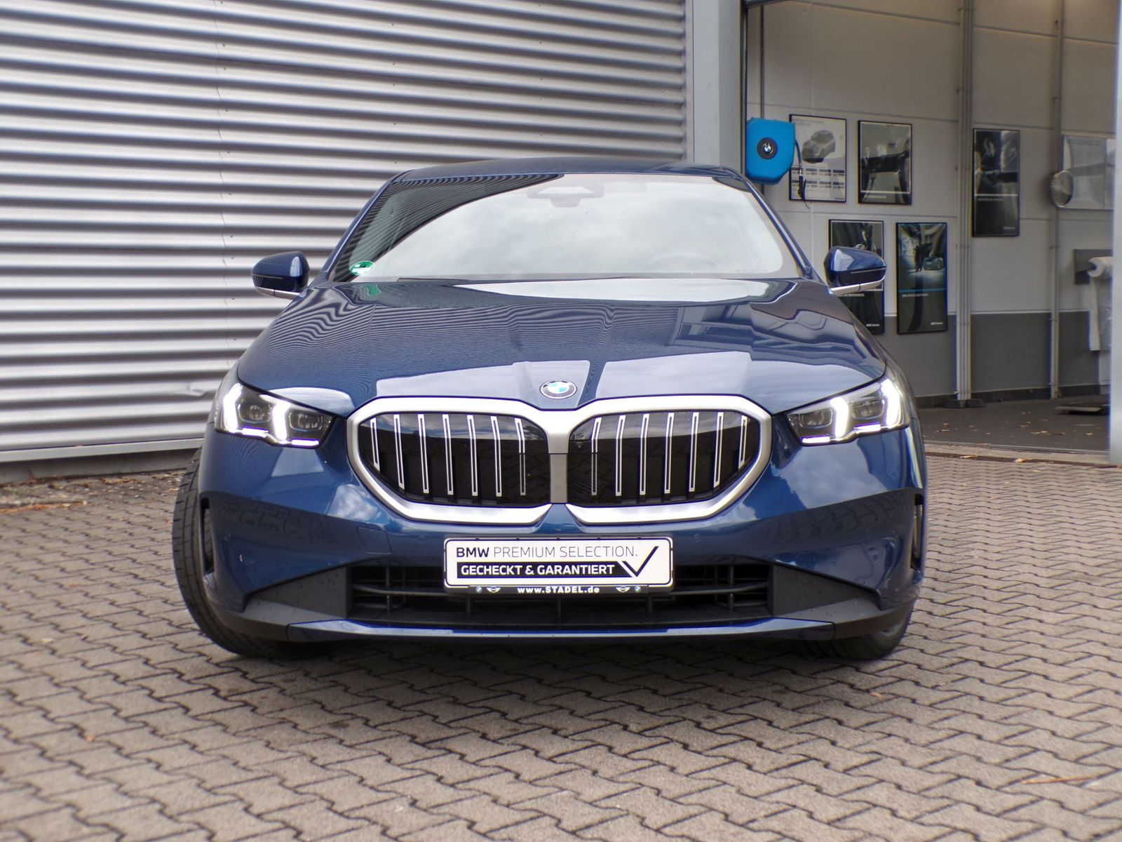 BMW 520d Lim. DriveAssiPro HiFi-h k 360° Standheiz foto 2