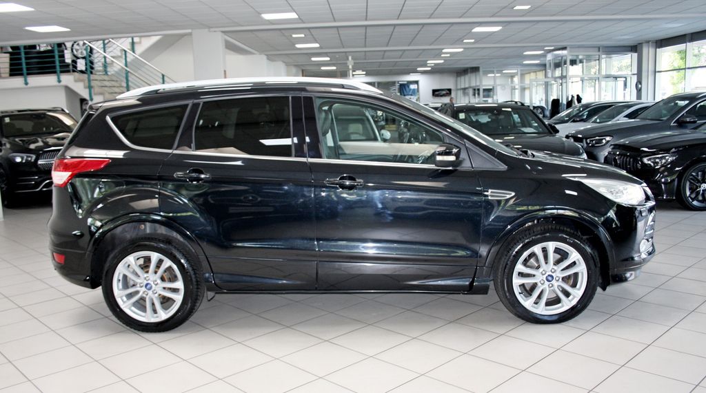 Ford Kuga 4x4  AHK BI XENON KAMERA NAVI 2.BESITZ