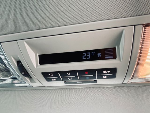 Volkswagen T5 Transporter Bus Caravelle lang*XENON*9SITZE*