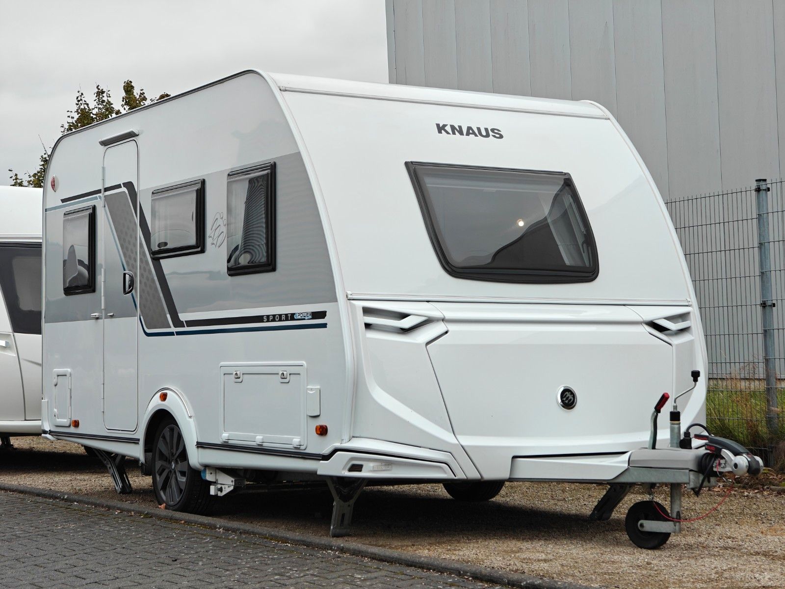 Fahrzeugabbildung Knaus Sport 400 QD EPower Selection - Mover, Klima -