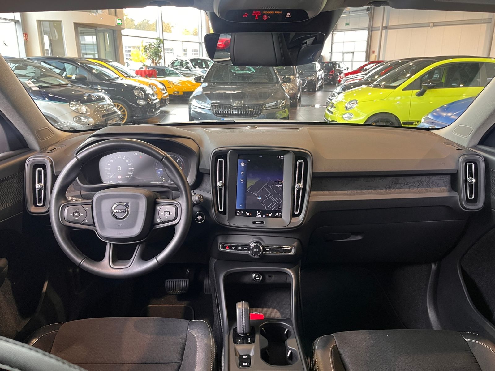 Fahrzeugabbildung Volvo XC40 AWD AHK LED NAVI ALU
