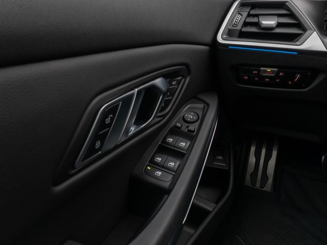 Foto Nummer 33: BMW 340i