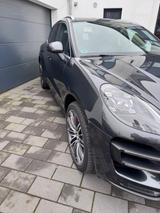 Porsche Macan Turbo - Porsche Gebrauchtwagen in Oldenburg