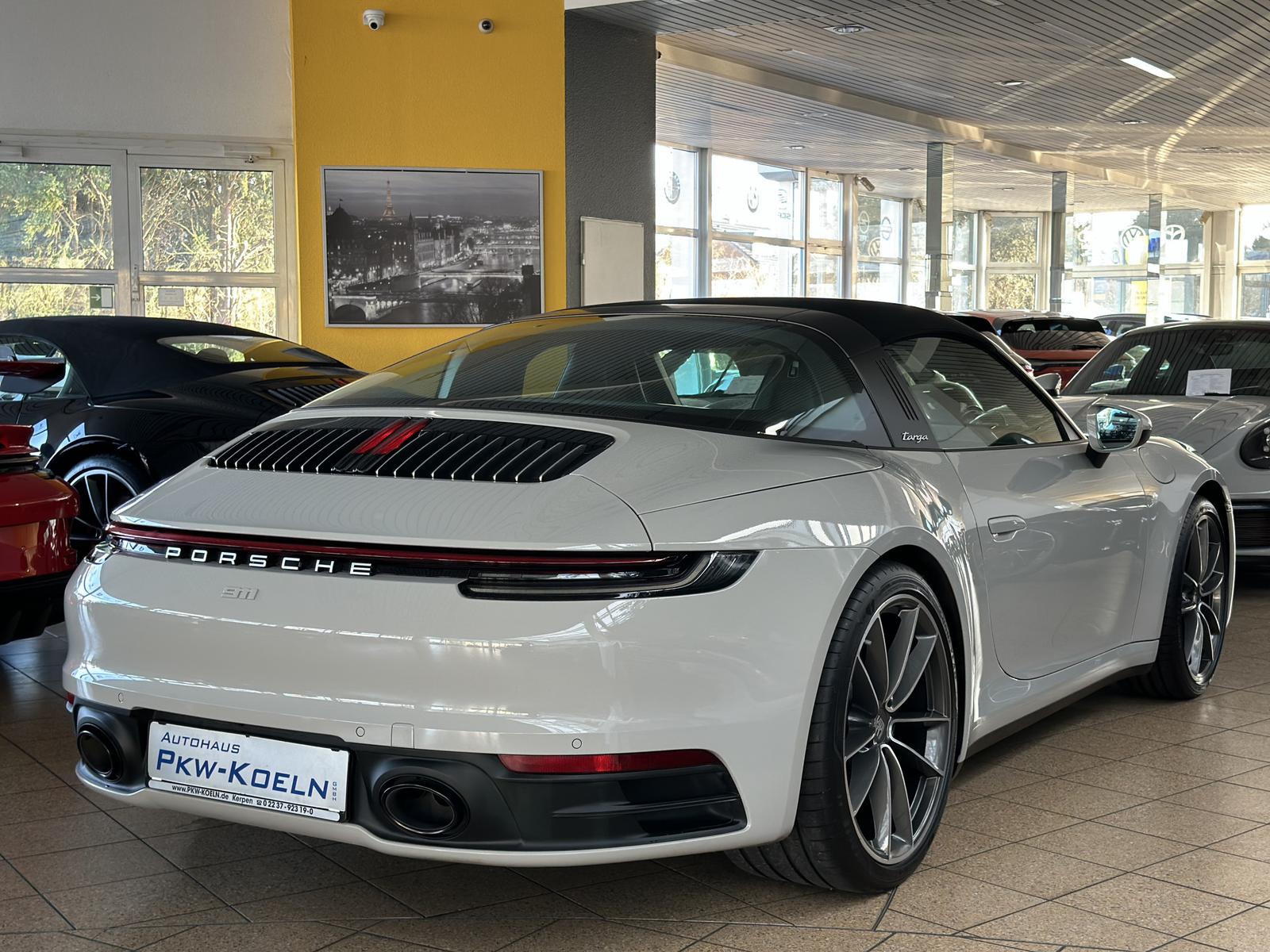 Porsche 992 (911) Targa 4 *PASM*BOSE*SiTZBE*LED*ABGAS*