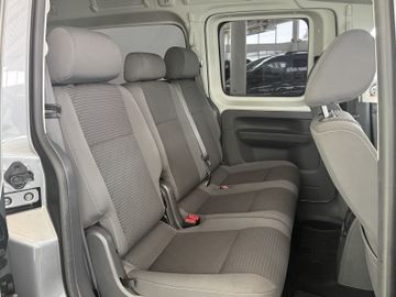 Volkswagen Caddy Maxi 2.0TDI DSG NAVI STANDHZG AHK 7SITZ