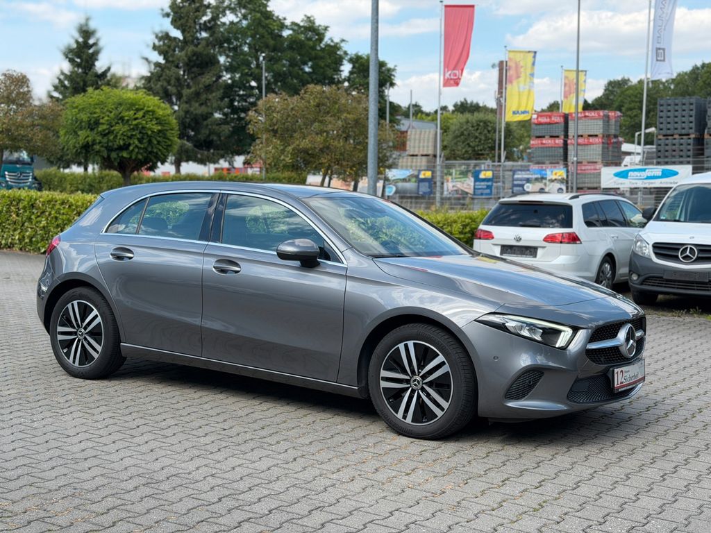 Image of Mercedes-Benz A 220