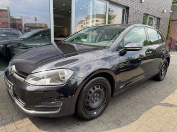 Volkswagen Golf - 1