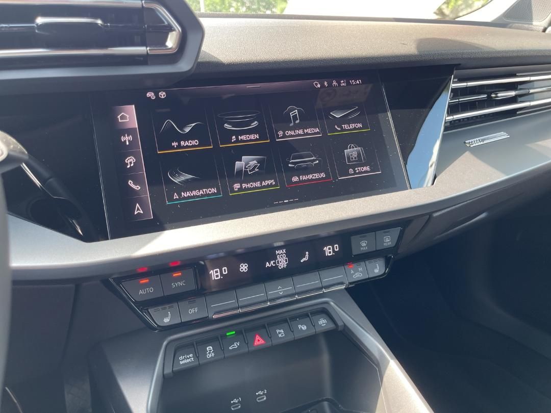 Fahrzeugabbildung Audi A3 allstreet 40 TFSI e S tronic Kamera,LED,Navi