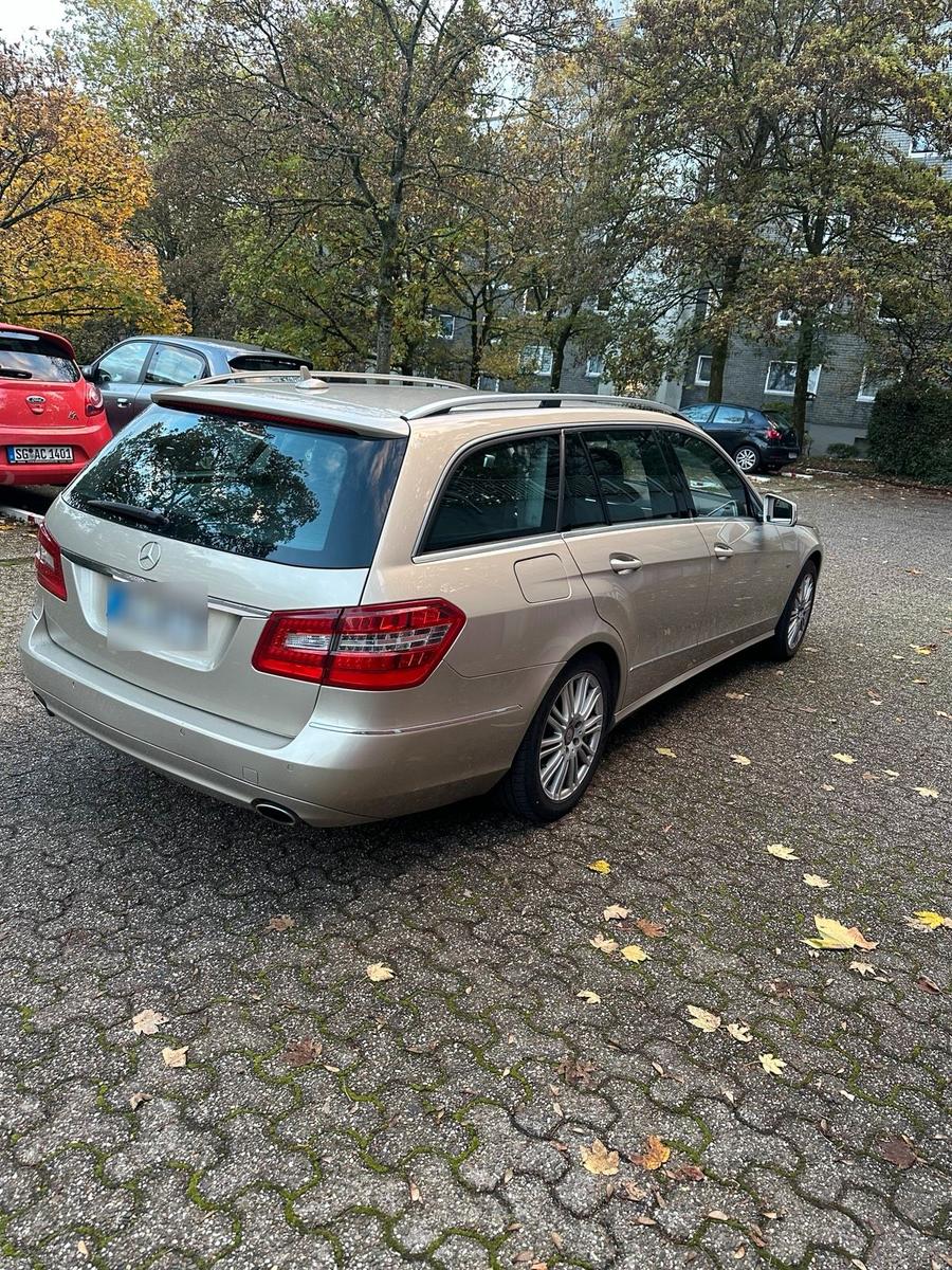 Mercedes-Benz E350 2011 — engine 287 HP (211kW)