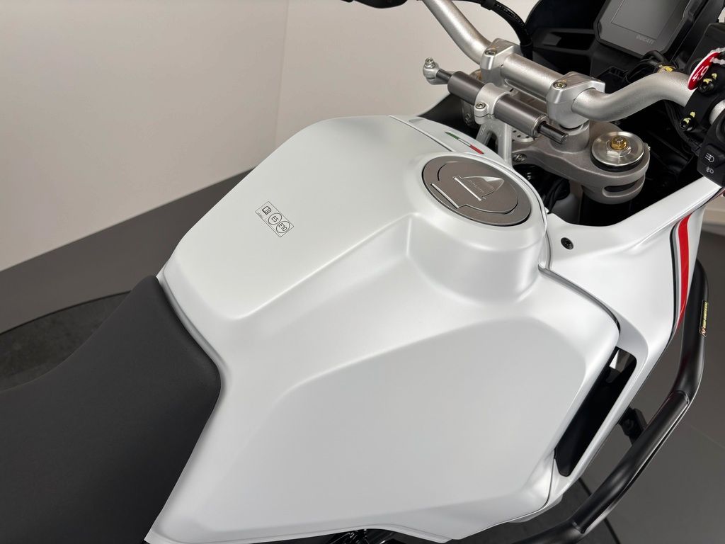 Fahrzeugabbildung Ducati DESERT X *1. HAND *TOP-ZUSTAND