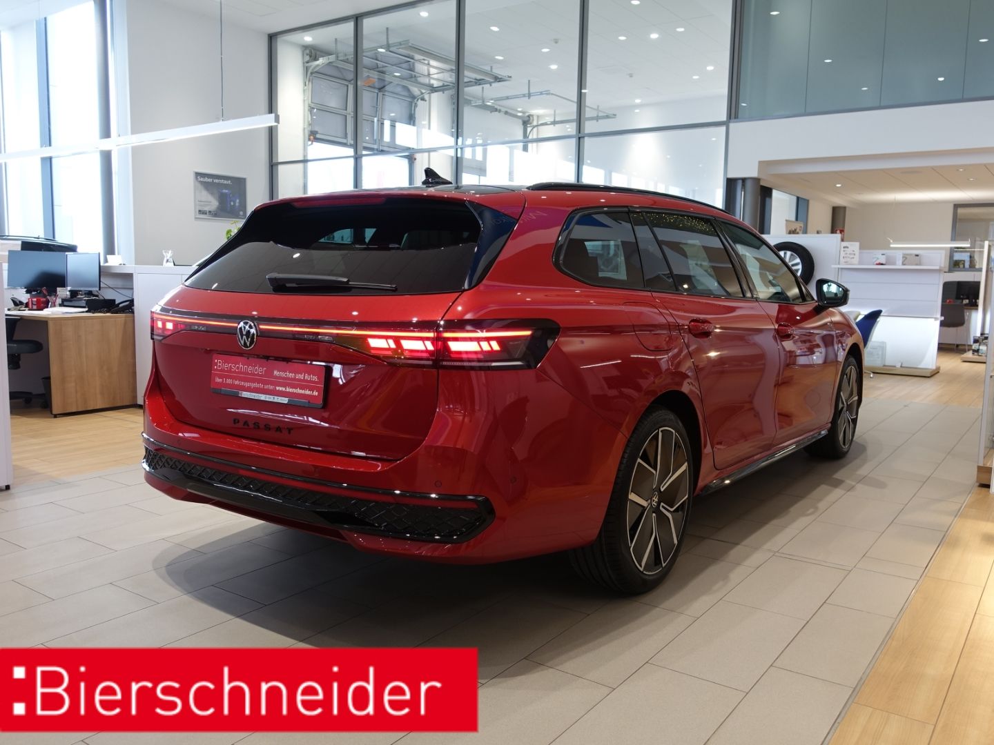 Volkswagen Passat Variant 2.0 TSI DSG 4Mot. R-Line ALU 19 L foto 4