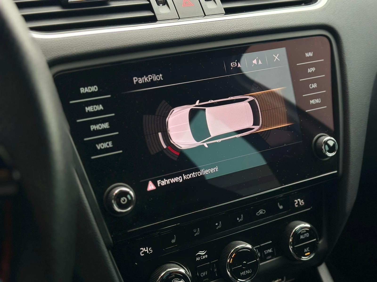 SKODA Octavia 2.0TDI RS* LED#4xSHZ#AHK#TEMPO#NAVI#PDC - Image 20