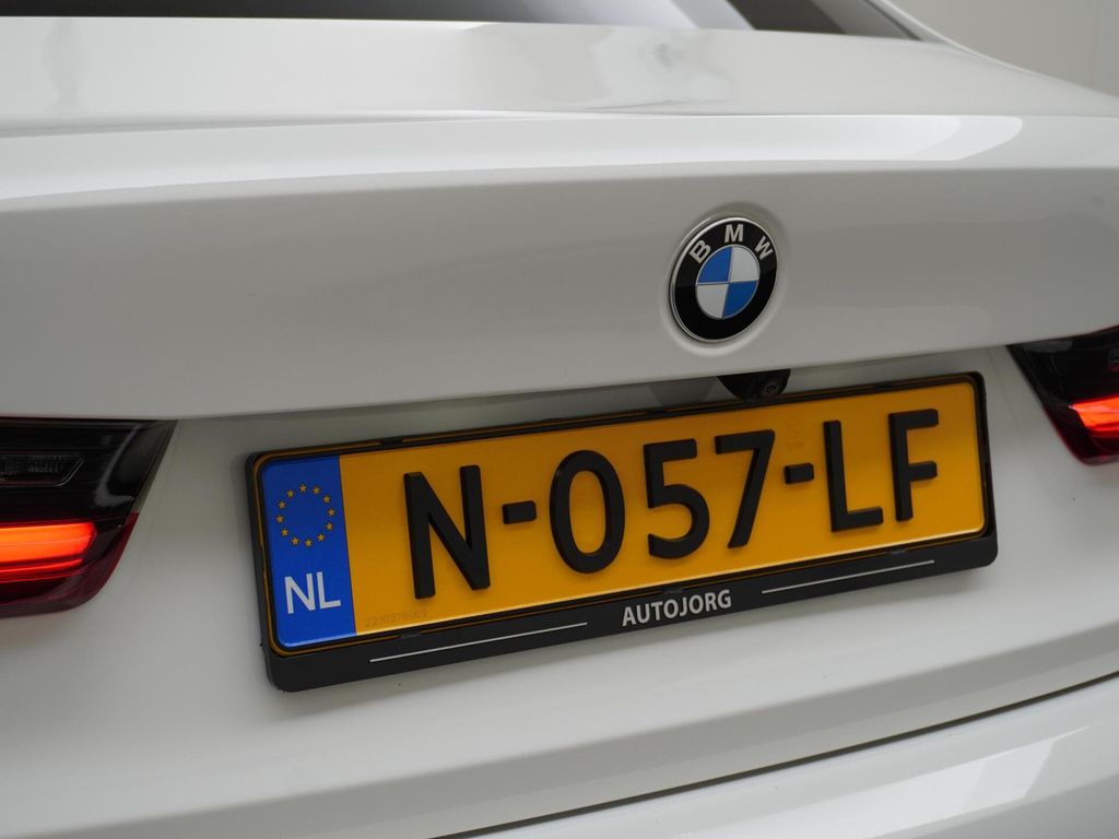 BMW 320 3-serie 320i High Executive M-pack | kamera