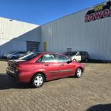 Ford Focus 1,6i Finesse SEDAN TÜV 11.27 KLIMAANLAGE - Ford: Sedan