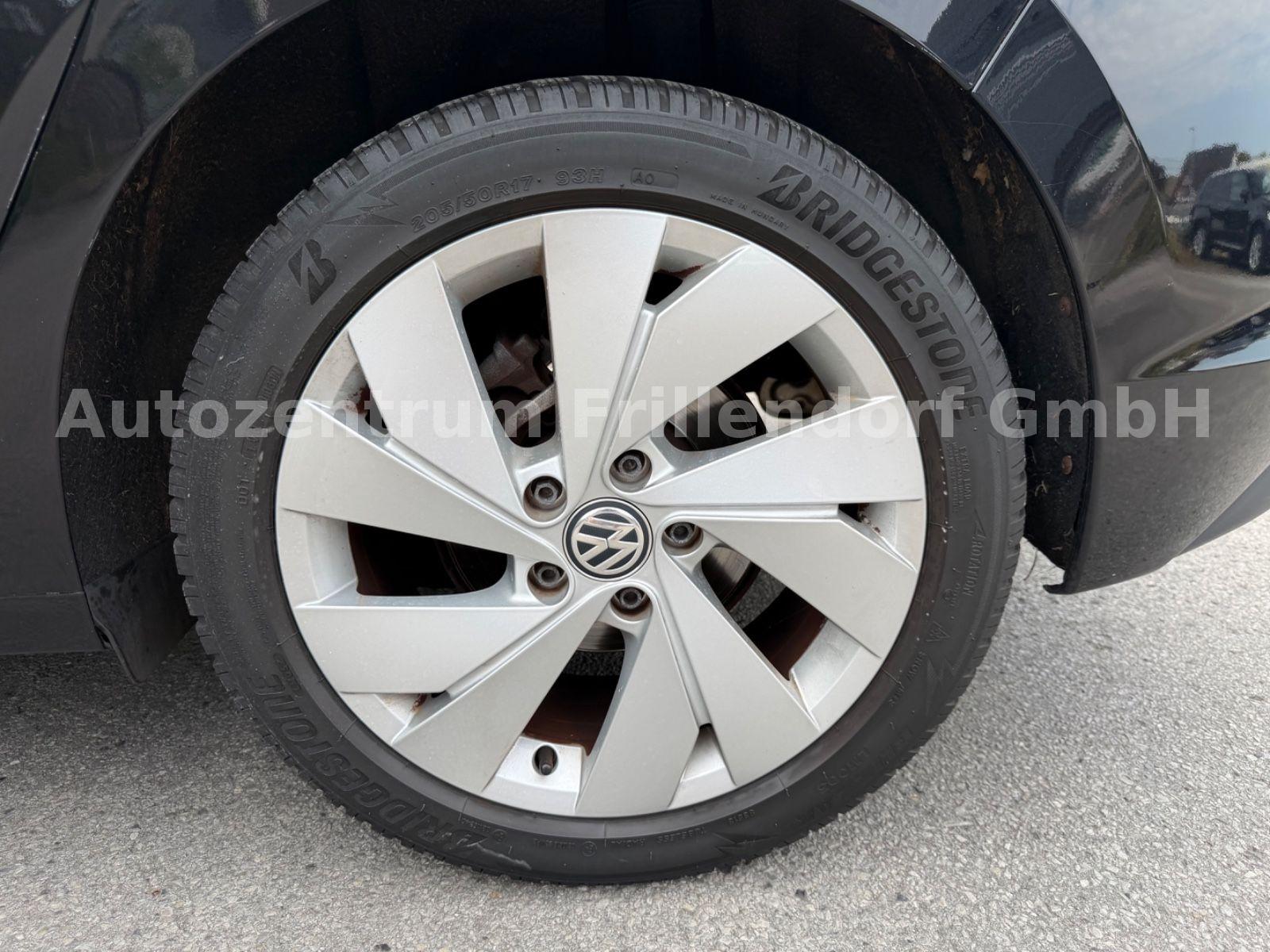 Volkswagen Golf VIII Lim. Life NAVI/IQ/AMBIENTE BELEUCHTUNG, миниатюра 29