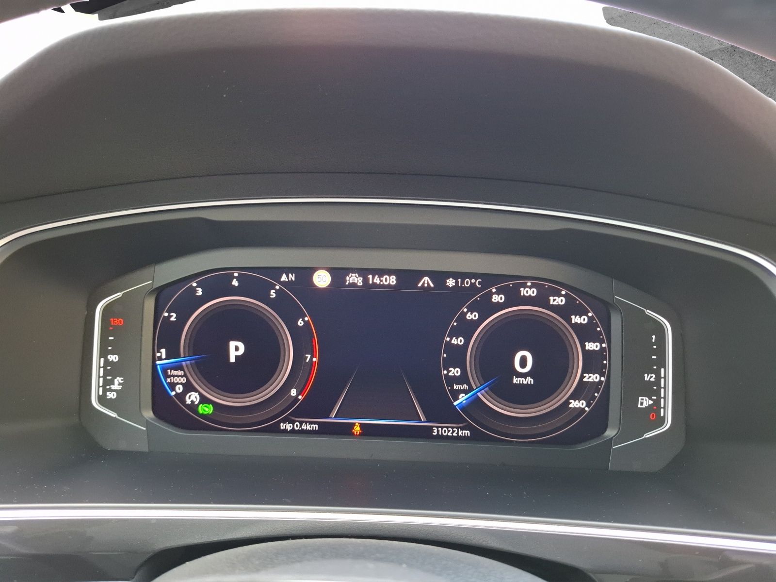 Fahrzeugabbildung Volkswagen Tiguan TSI Elegance DSG 4M Matrix Navi AID ACC R