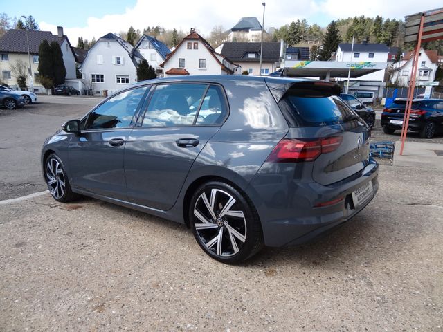 Fahrzeugabbildung Volkswagen Golf VIII Lim. Life/Virtual/LED/Navi/PDC/2.Hd/