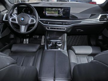 BMW X7 - 11