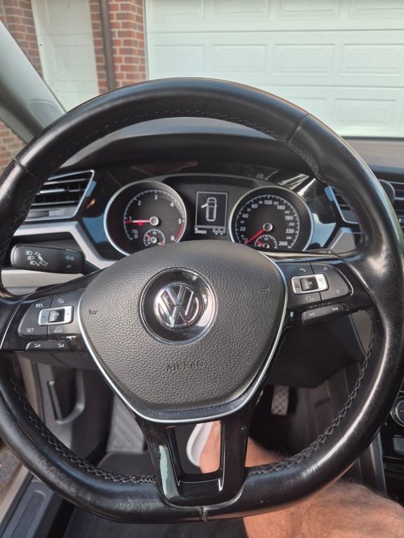 Image of Volkswagen Touran