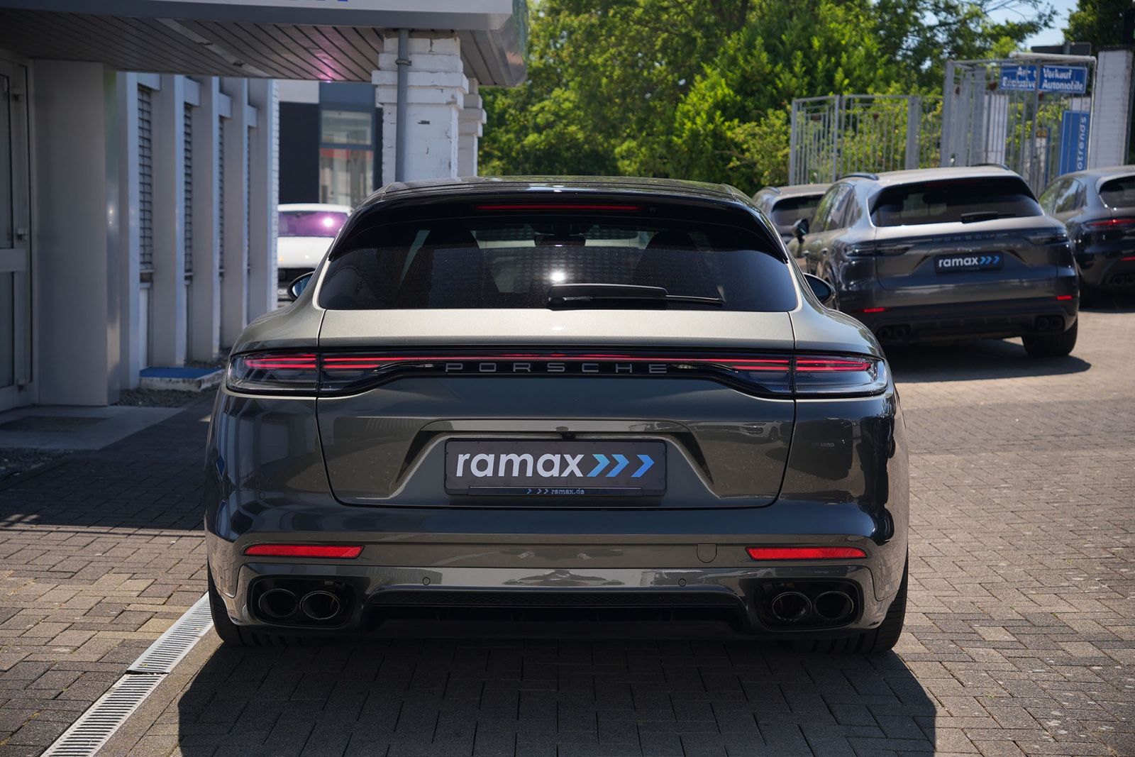 Porsche Panamera 4 E-Hybrid Sport Turismo SportDesignPak imagem 3