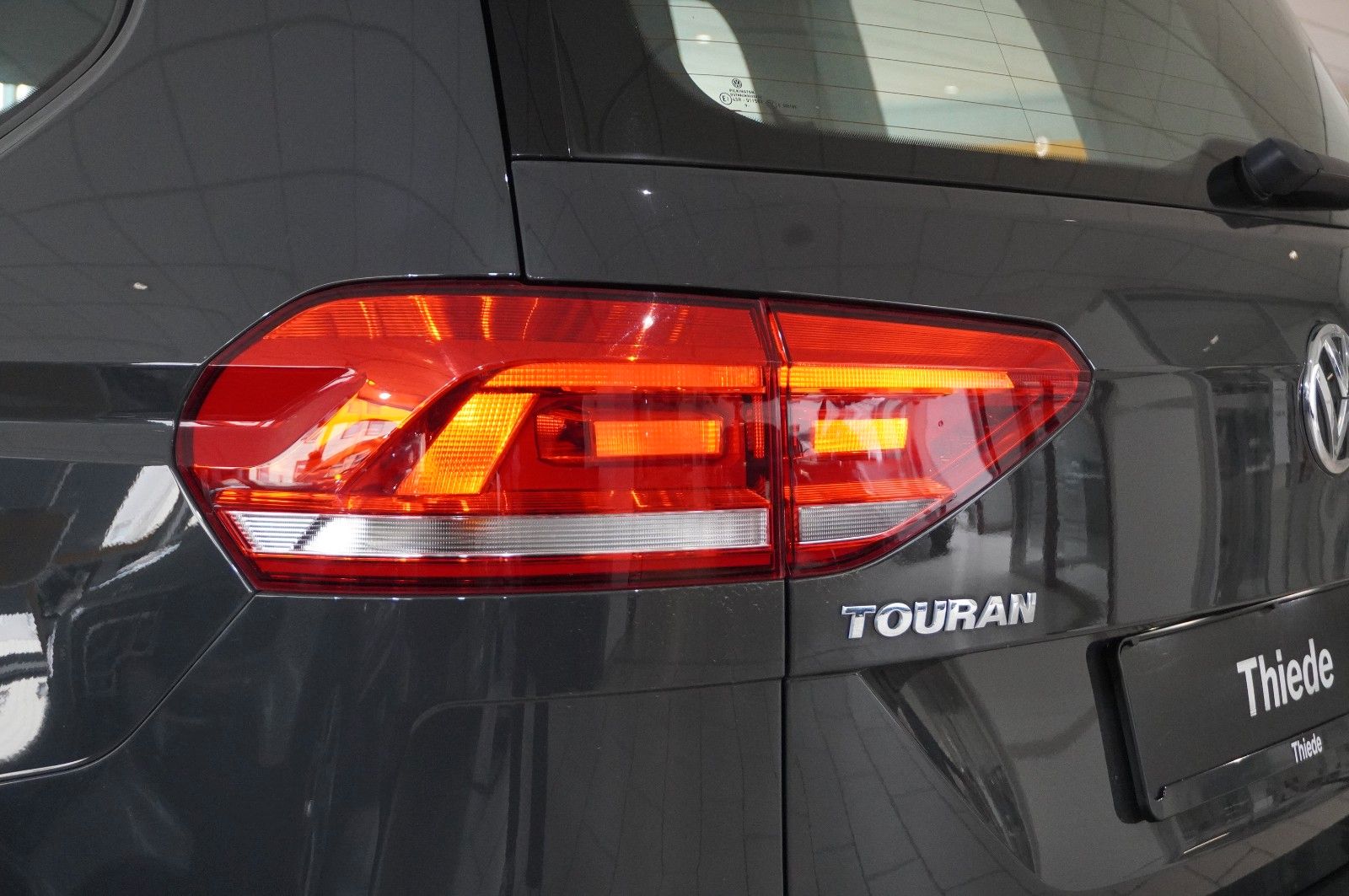 Fahrzeugabbildung Volkswagen Touran 2.0 TDI COMFORTLINE KLIMA/PDC/USB/ALU/BT