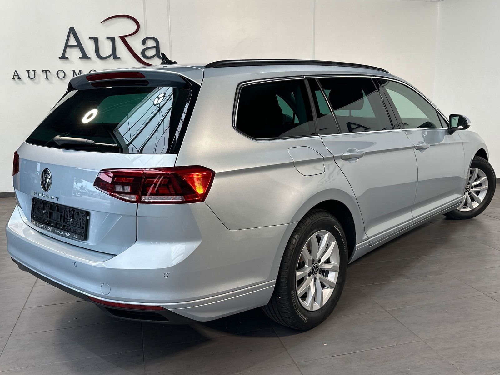 Fahrzeugabbildung Volkswagen Passat Variant 2.0 TDI DSG Business NAV+LED+AHK