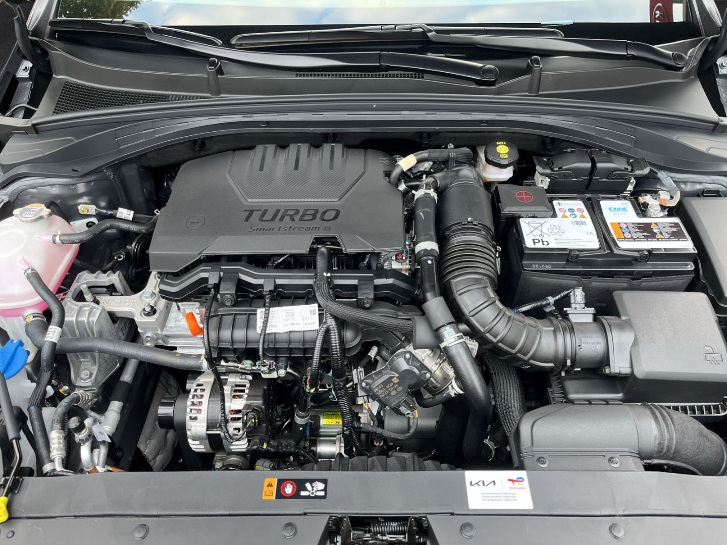 Fahrzeugabbildung Kia Ceed ULTIMATE EDITION 1.0 T-GDI *STYLE-PAKET*