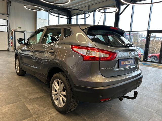 Nissan Qashqai Acenta 4x4 *AHK*Kamera*Navi*