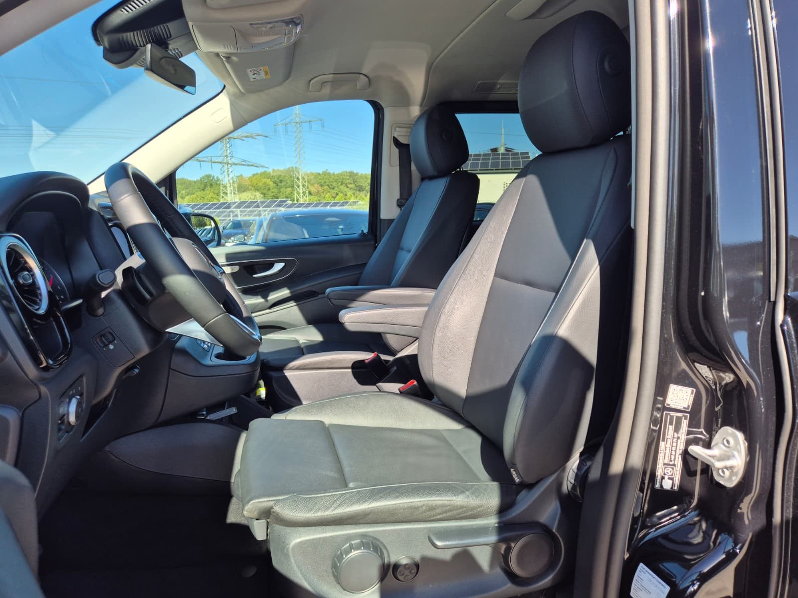 Fahrzeugabbildung Mercedes-Benz Vito 119 Tourer lang SELECT extralang LEDER*AHK