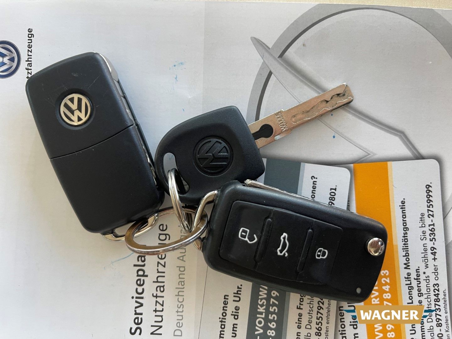 Fahrzeugabbildung Volkswagen T6 Caravelle Kombi EcoProfi 2.0 TDI 9 Sitzer