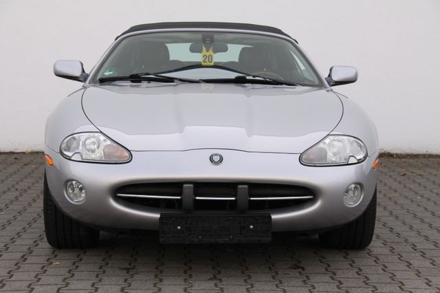 Jaguar XK8 Cabrio 2 Jahre Garantie