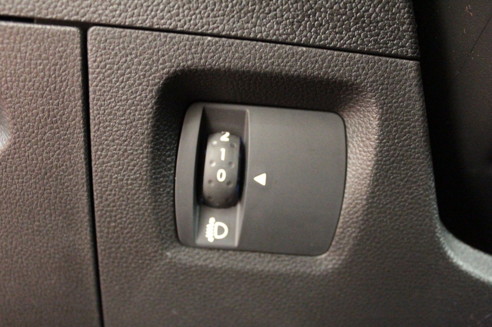 Fahrzeugabbildung Dacia Sandero TCe 100  Benzin /Expression*Winterpaket*