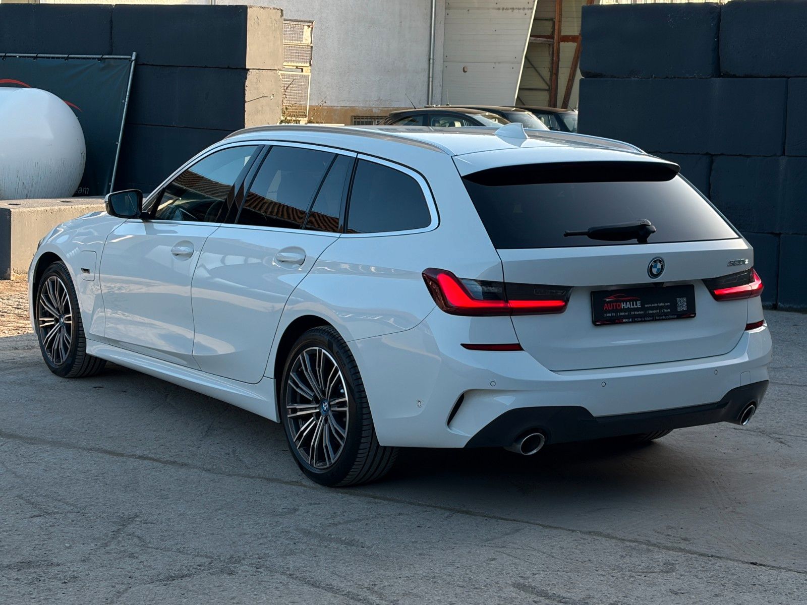 Fahrzeugabbildung BMW 320e G21 Touring M Sport Galvanik Akustik HiFi