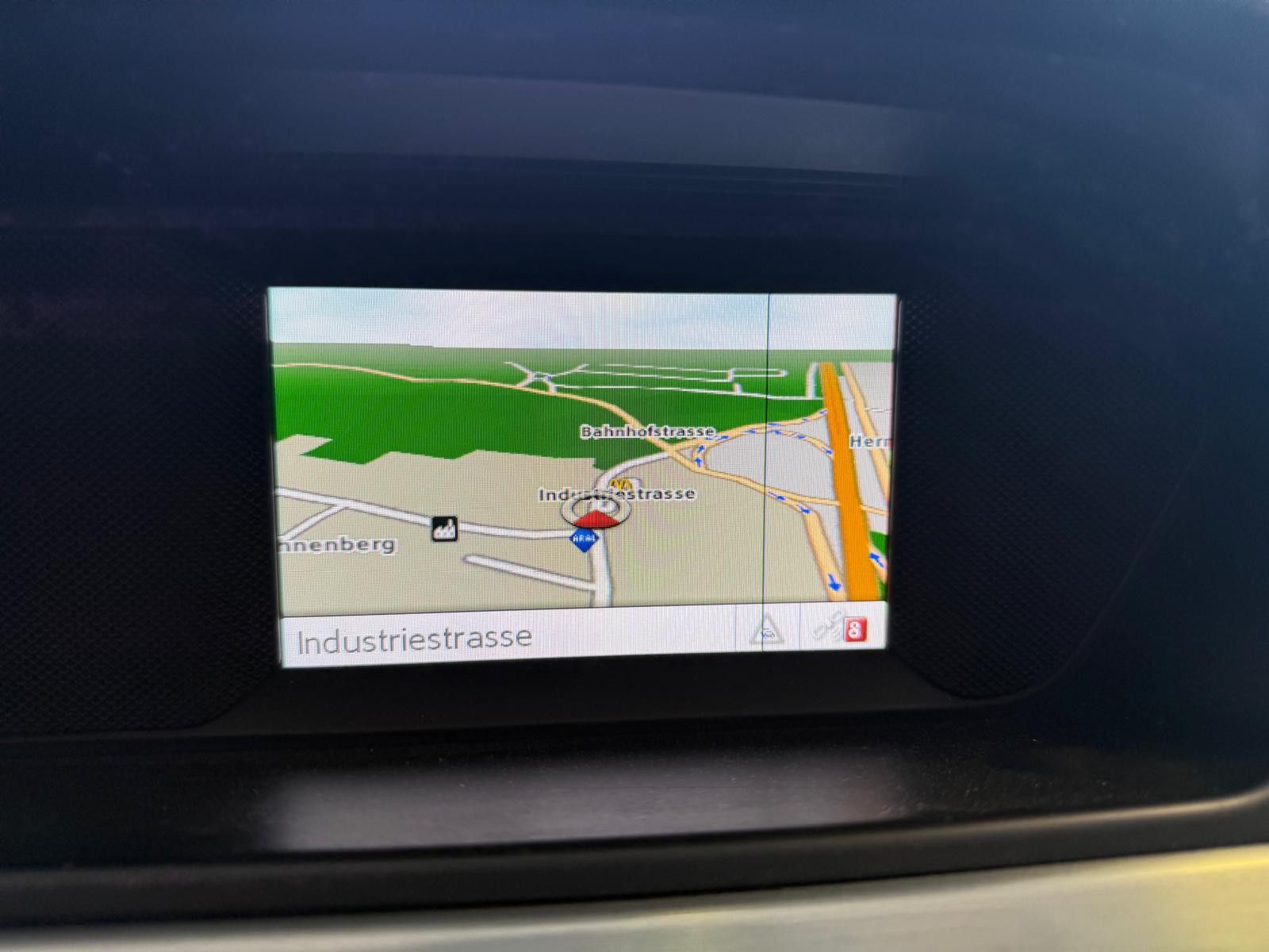 Fahrzeugabbildung Mercedes-Benz C 250 C -Klasse T-Modell/Navi/Klima/Tempomat