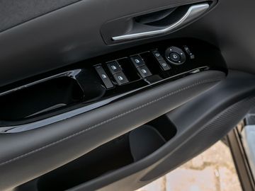 Hyundai Tucson Trend 1.6 Plug-In Hybrid 4WD Navi ACC