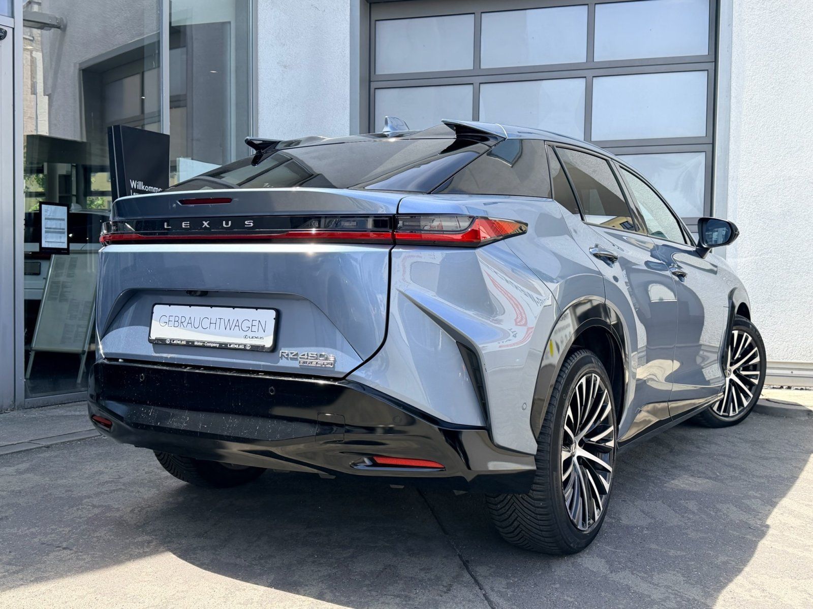 Lexus RZ450e Luxury DIRECT4 * All-Wetter-Reifen * imagem 3