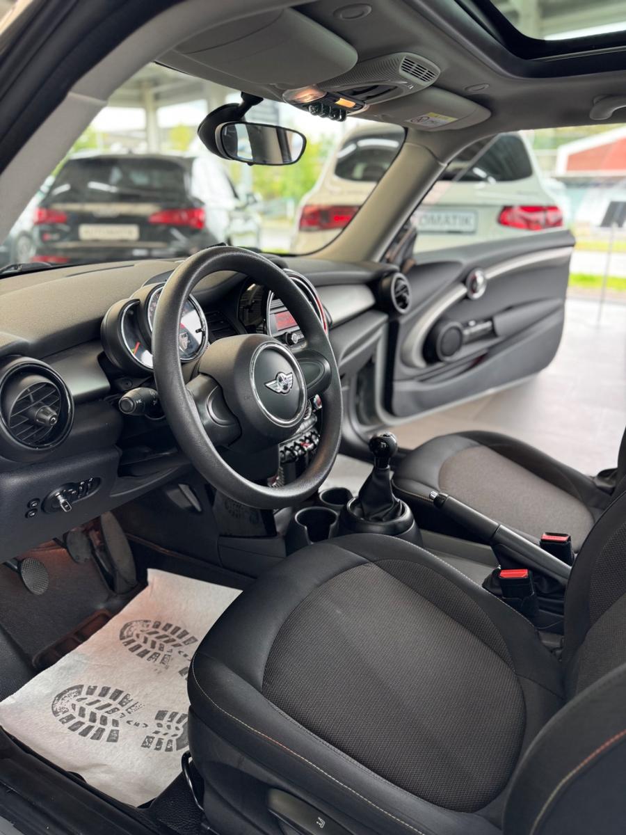 MINI COOPER Mini 3-trg. 1.5 *Shzg.*Klima*Pano*