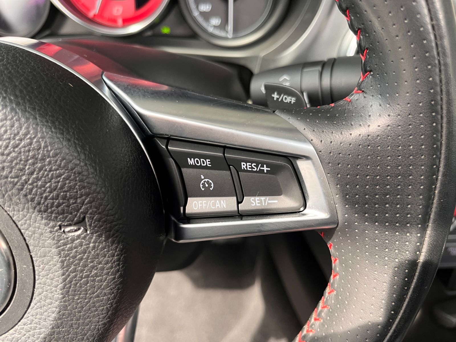 Fahrzeugabbildung Abarth 124 Spider NAVI KLIMA LED LEDER ALU BOSE