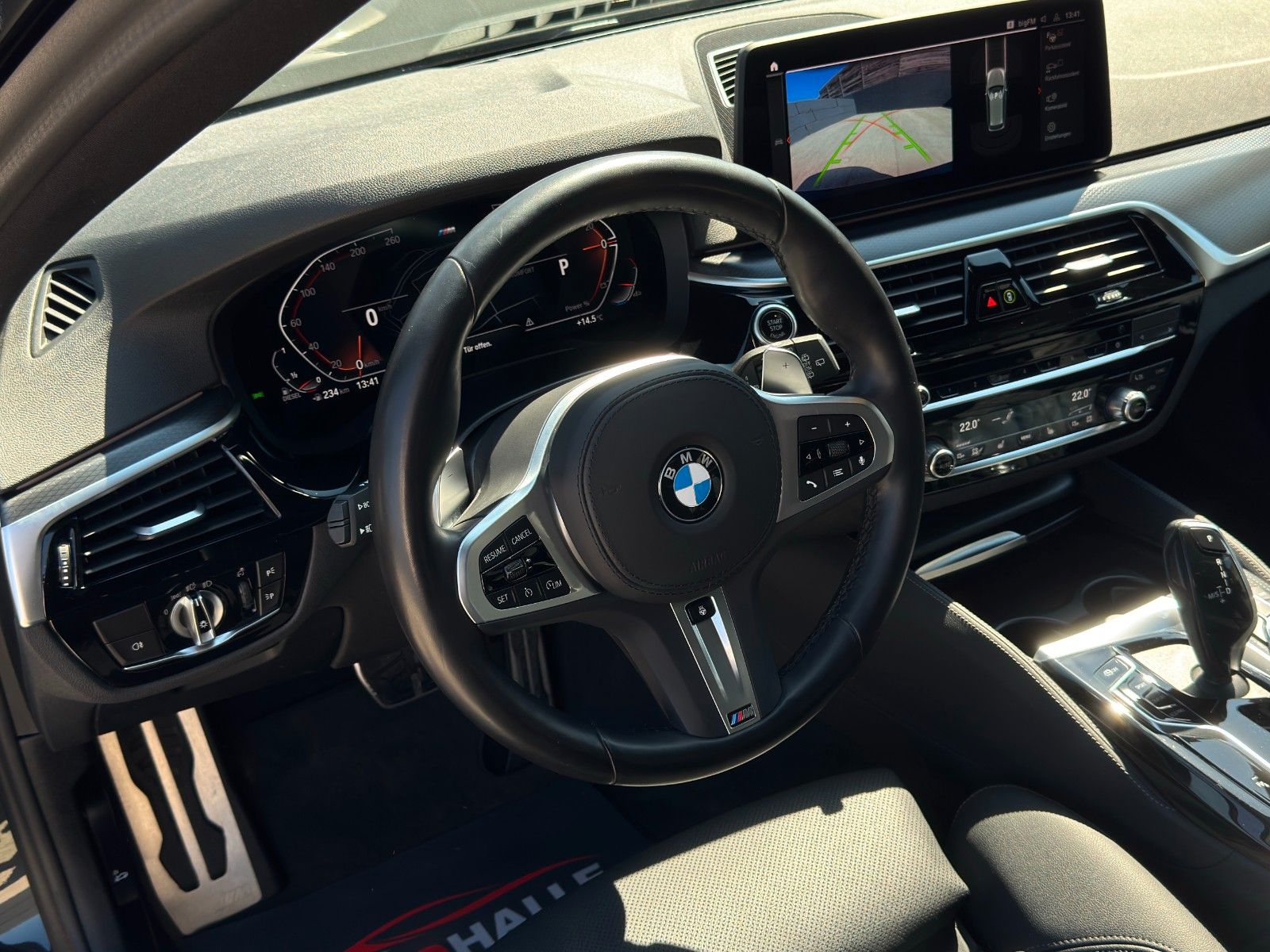 Fahrzeugabbildung BMW 530d M Sport Aero Shadow LED CAM Klim-4Z CarPlay