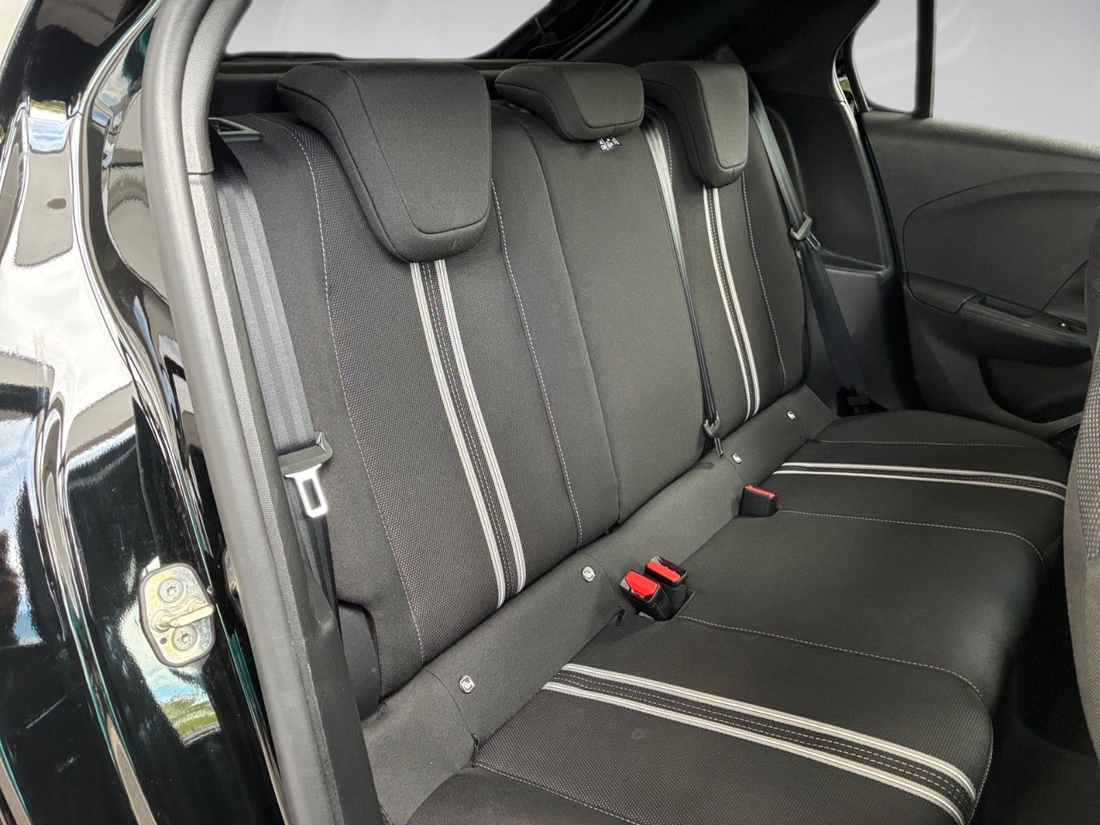 Fahrzeugabbildung Opel Corsa F GS 100PS Automatik/Kamera/Navi!