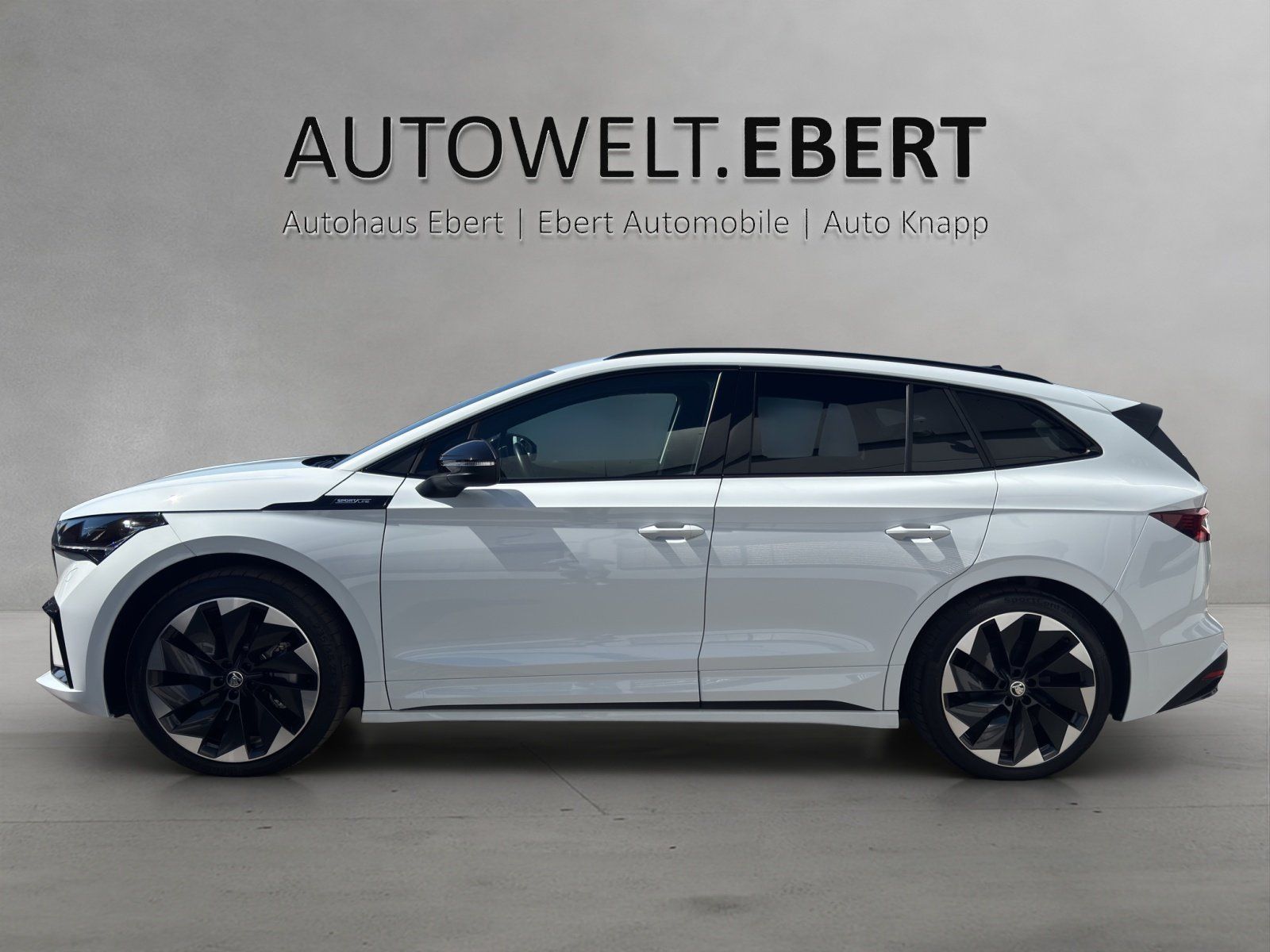 Fahrzeugabbildung SKODA Enyaq iV 80x Sportline/WÄRMEPUMPE/ACC/KAMERA/SHZ