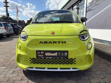 Fahrzeugabbildung Abarth 500 e Scorpionissima Navi Pano Temp JBL RFK  uvm