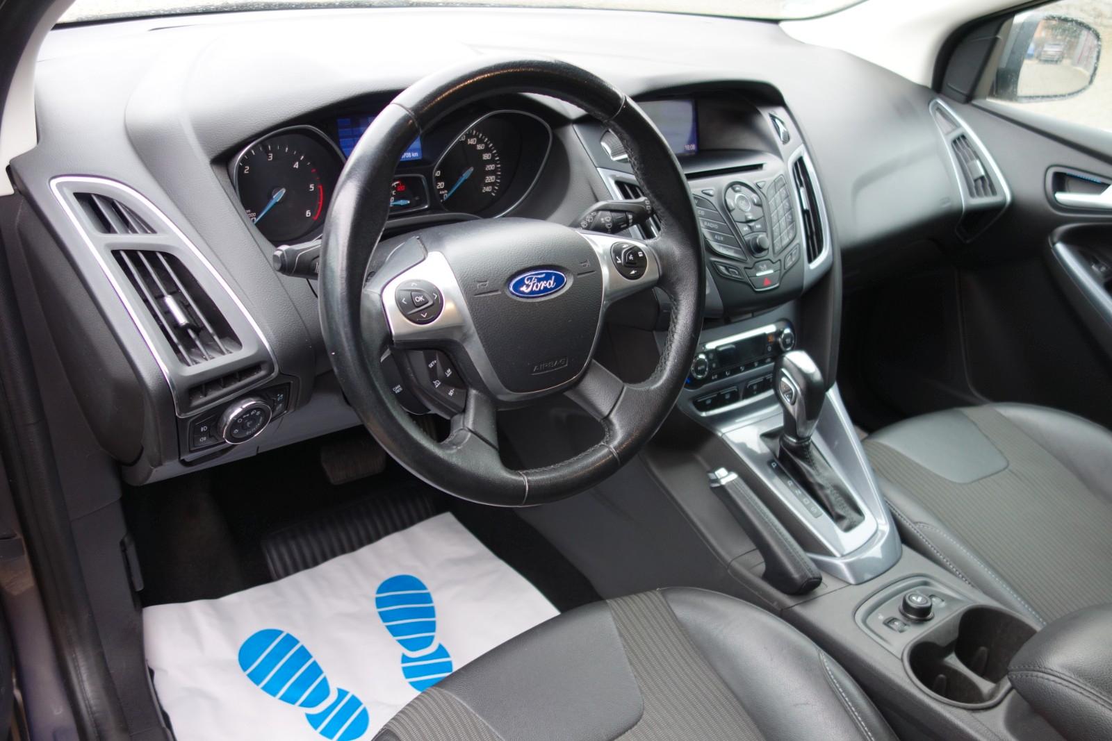 Ford Focus 2014 — photo 12