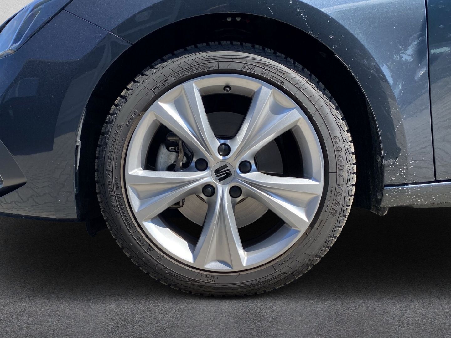 Fahrzeugabbildung SEAT Leon Sportstourer FR 2.0 TDI EU6d Navi Digitales