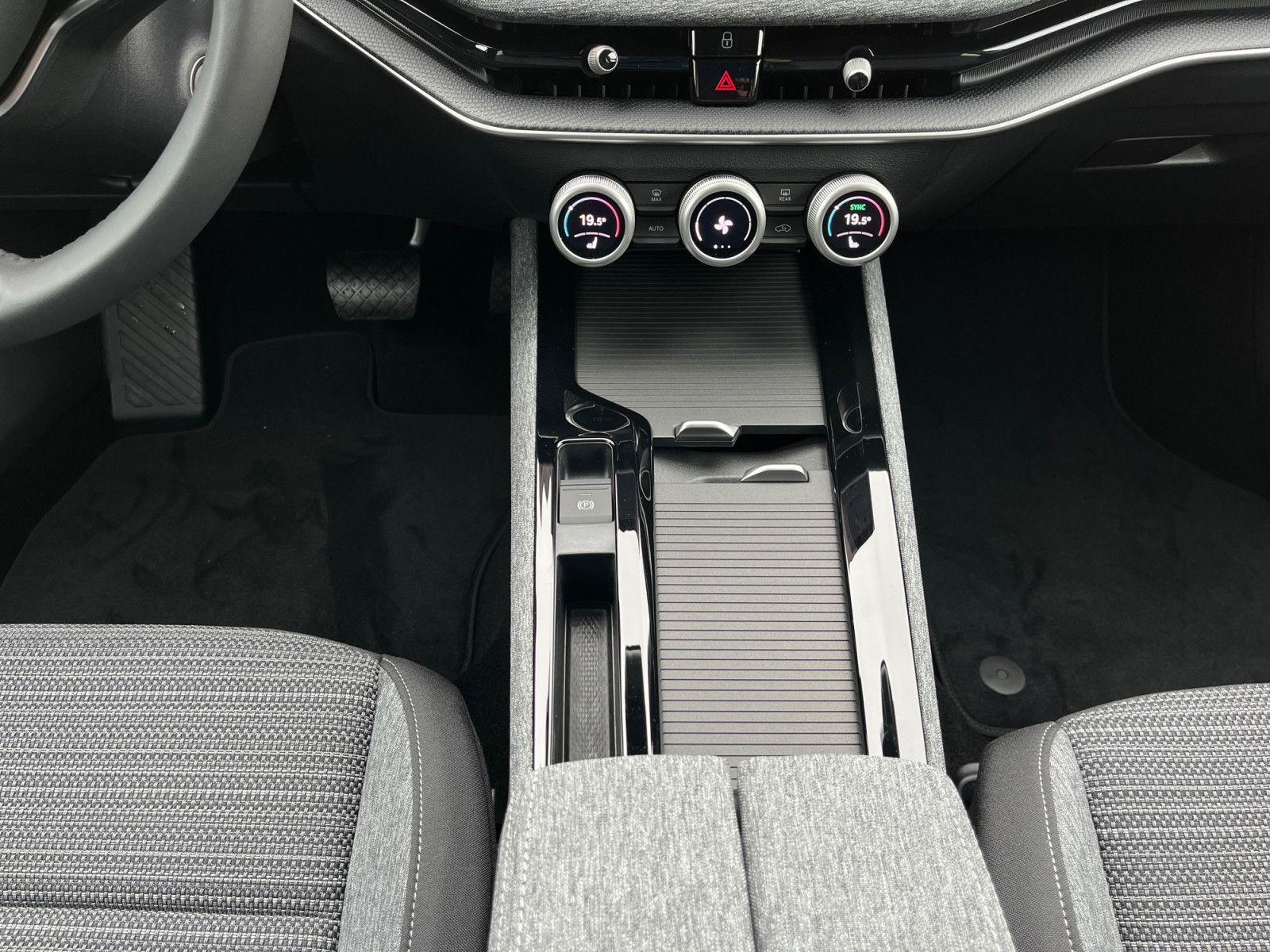 Skoda Superb - Bild 8