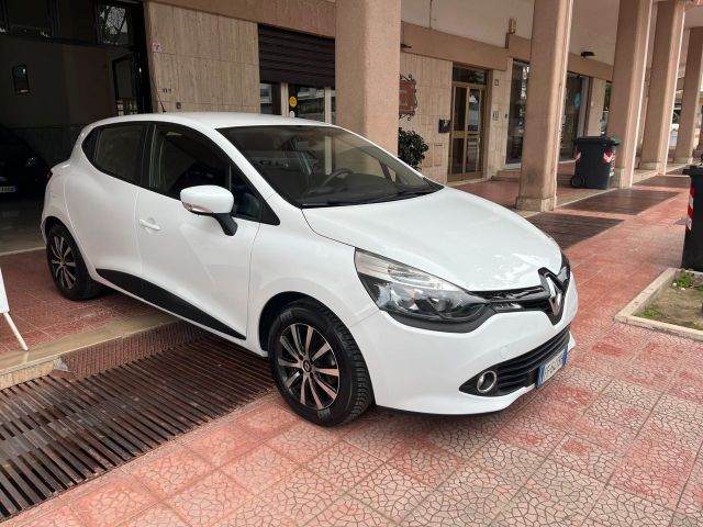 Renault Clio 1.2 5p perfetta garantita-2016