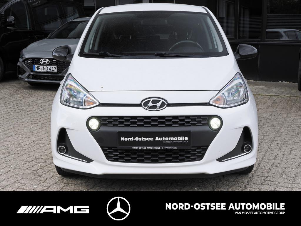 Hyundai i10 1.2 YES! PLUS NAVI TEMPOMAT SITZHEIZUNG